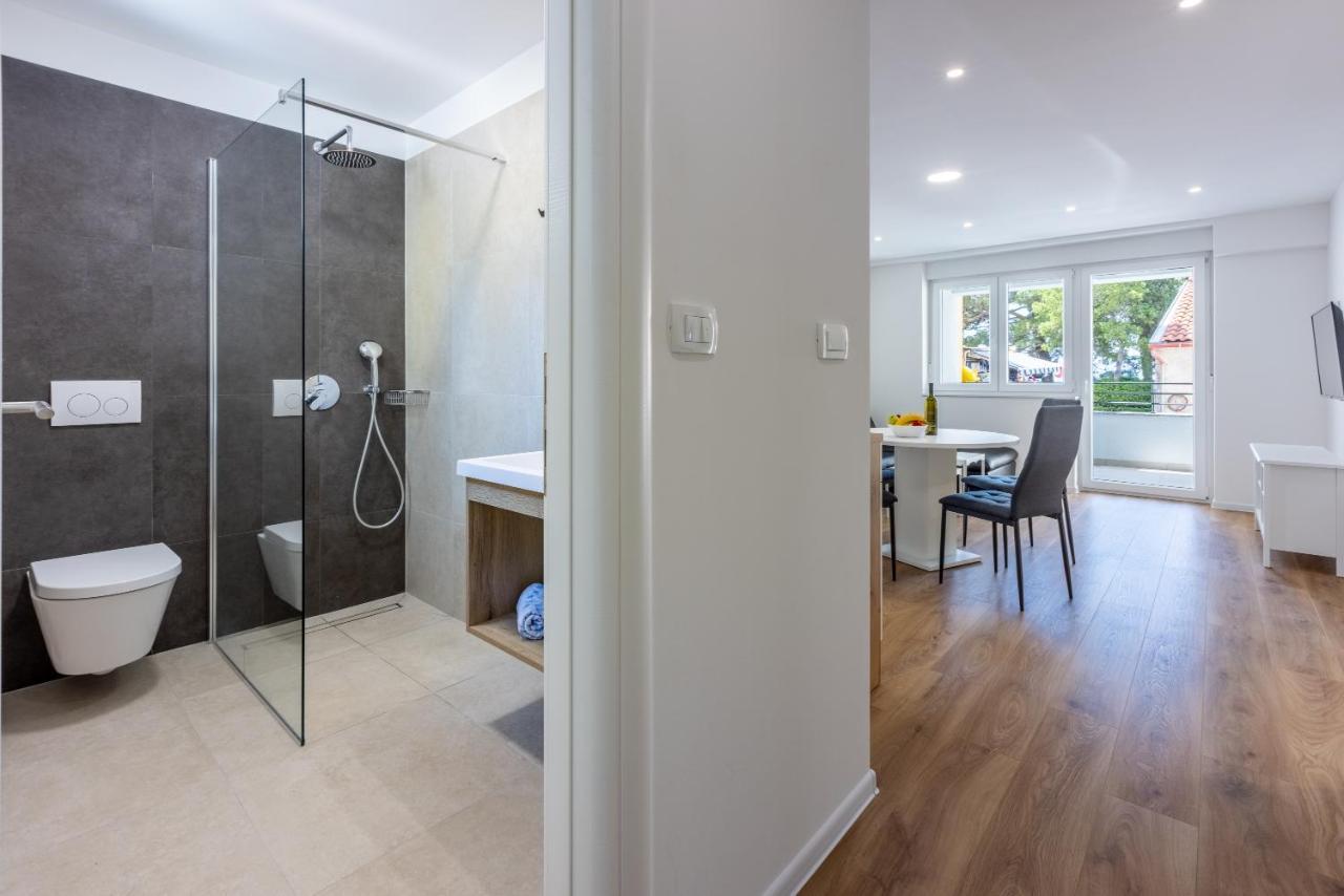 Luxury Apartments Lovorka 1 & 2**** Selce Exterior foto